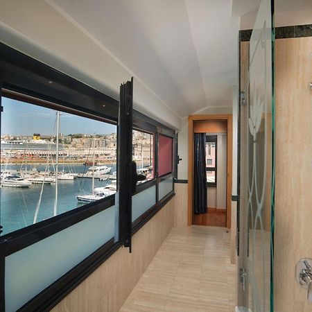 Hotel NH Collection Genova Marina Esterno foto