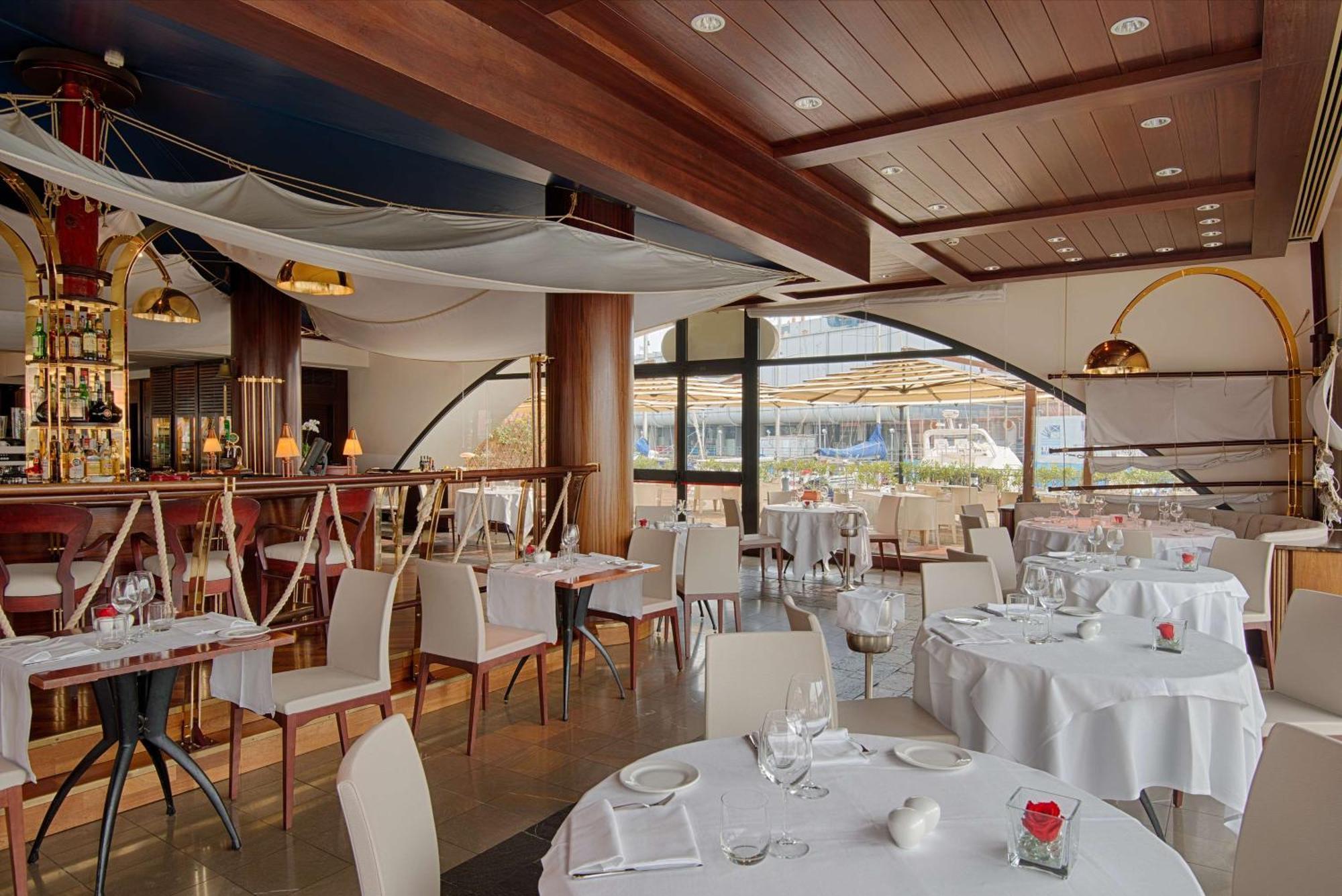 Hotel NH Collection Genova Marina Esterno foto