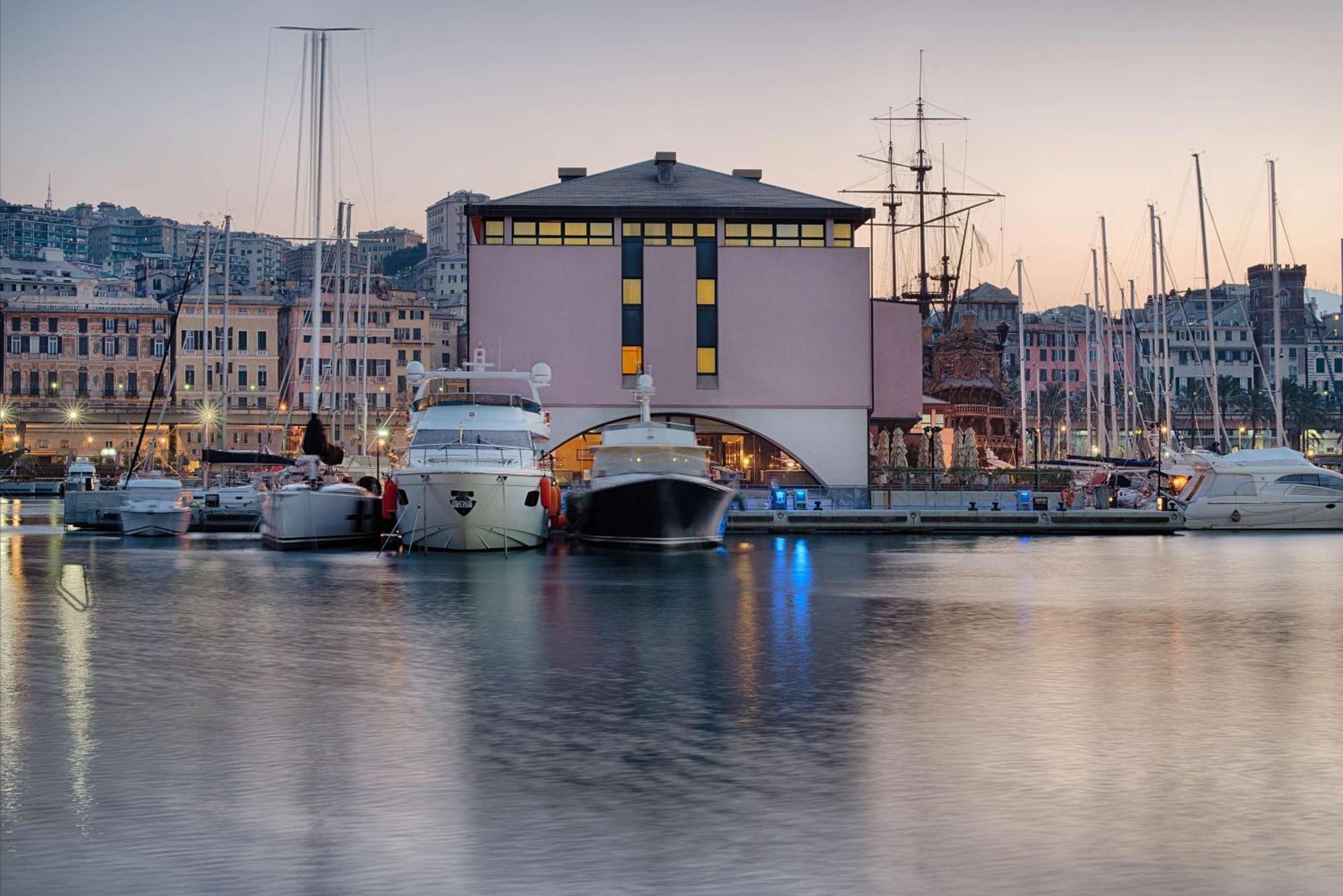 Hotel NH Collection Genova Marina Esterno foto