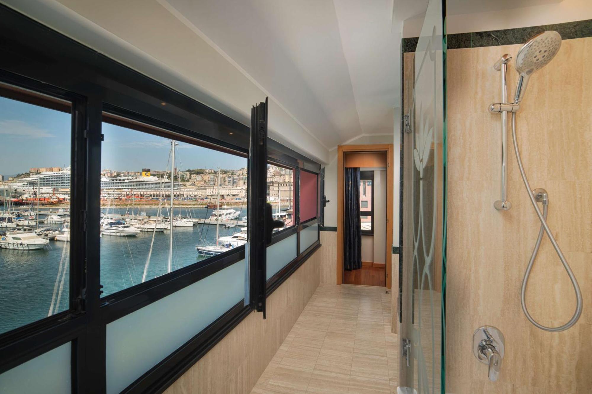 Hotel NH Collection Genova Marina Esterno foto